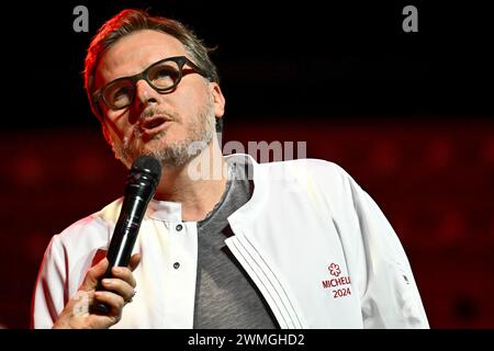 Anvers, Belgique. 26 février 2024. Christophe Hardiquest, Chef du restaurant Menssa photographié lors de la présentation de la nouvelle édition du guide Michelin 2024 des restaurants et hôtels pour la Belgique et le Luxembourg, à Anvers, lundi 26 février 2024. BELGA PHOTO DIRK WAEM crédit : Belga News Agency/Alamy Live News Banque D'Images