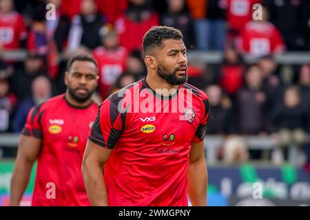 Échauffement d'avant-match KALLUM WATKINS. Salford Red Devils vs Castleford Tigers Betfred Super League Round 2, Salford Community Stadium, 25 février 2024. Crédit : James Giblin/Alamy Live News. Banque D'Images