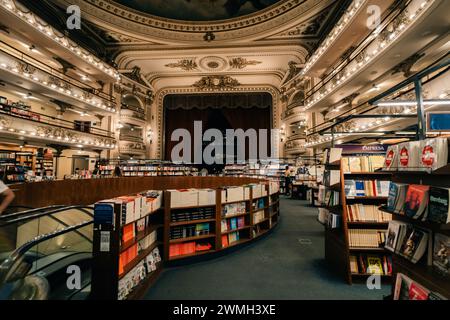 Buenos Aires, Argentine - sep 2th 2023 le célèbre El Ateneo Grand Splendid, une librairie . Photo de haute qualité Banque D'Images