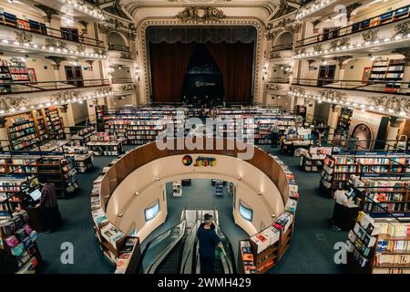 Buenos Aires, Argentine - sep 2th 2023 le célèbre El Ateneo Grand Splendid, une librairie . Photo de haute qualité Banque D'Images