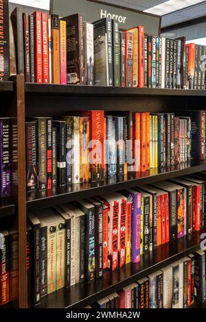 Barnes & Noble Booksellers sur la Cinquième Avenue à New York City a une large sélection de livres et de magazines, USA 2024 Banque D'Images
