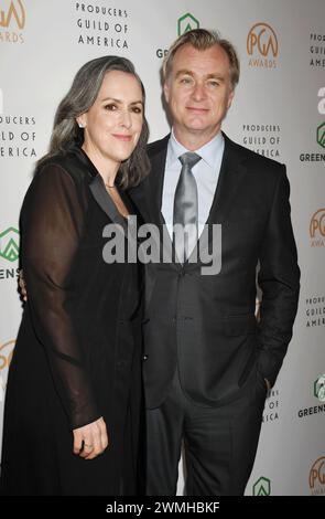 HOLLYWOOD, CALIFORNIE - FÉVRIER 25 : (de gauche à droite) Emma Thomas et Christopher Nolan assistent à la 35e cérémonie annuelle des Producers Guild Awards au Ray Dolby Ballroom o Banque D'Images