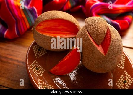 Mamey, fruit (Pouteria sapota) originaire du Mexique et d'autres pays américains, dans certains pays, il est connu sous le nom de Zapote, Sapote ou Red Mamey. Banque D'Images