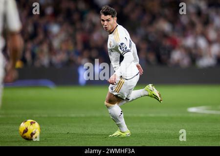 Madrid, Espagne. 25 février 2024. Brahim Diaz du Real Madrid CF vu en action lors du match de football du championnat d'Espagne la Liga EA Sports entre le Real Madrid CF et le Sevilla FC au stade Santiago Bernabeu. Score final : Real Madrid 1 - 0 Sevilla (photo Ruben Albarran/SOPA images/Sipa USA) crédit : Sipa USA/Alamy Live News Banque D'Images