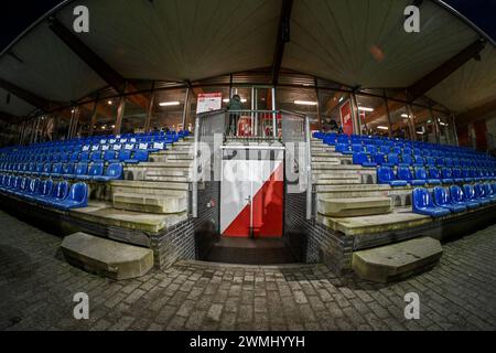 Utrecht, pays-Bas. 26 février 2024. UTRECHT, 26-02-2024, complexe sportif Zoudenbalch. Néerlandais KeukenKampioen Divisie saison de football 2022-2023. Entrée au tunnel des joueurs avant le match Jong FC Utrecht - TOP Oss. Crédit : Pro Shots/Alamy Live News Banque D'Images