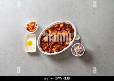 La poulet épicé braisé avec charbon Bulgogi boîte à lunch poulet braisé épicé Banque D'Images