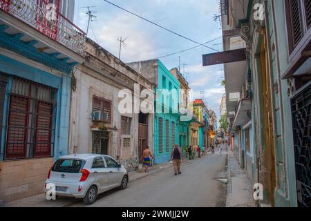 Bâtiments historiques sur Calle Aguacate Street entre Obrapia et Lamparilla Street dans la vieille Havane (la Habana Vieja), Cuba. La vieille Havane est un Heritag mondial Banque D'Images