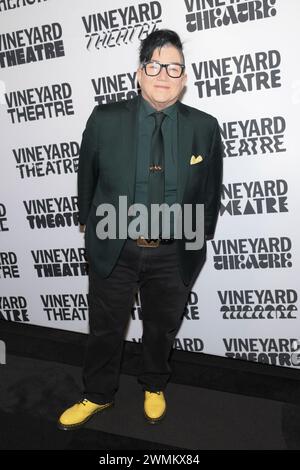 New York, États-Unis. 26 février 2024. Lea DeLaria assiste au Gala annuel 2024 du Vineyard Theatre à l'Edison Ballroom à New York, NY, le 26 février 2024. (Photo par Efren Landaos/Sipa USA) crédit : Sipa USA/Alamy Live News Banque D'Images