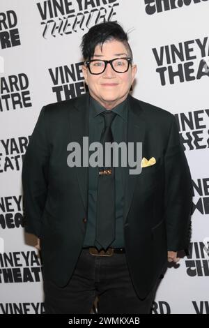 New York, États-Unis. 26 février 2024. Lea DeLaria assiste au Gala annuel 2024 du Vineyard Theatre à l'Edison Ballroom à New York, NY, le 26 février 2024. (Photo par Efren Landaos/Sipa USA) crédit : Sipa USA/Alamy Live News Banque D'Images