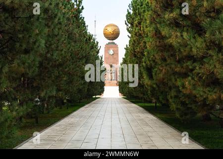 Tachkent, Ouzbékistan mère Ouzbékistan monument symbolique Banque D'Images