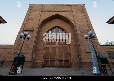 Vue de la Mosquée Hazrati Imam et MuYi Muborak Madrasah Moyie Mubarek Bibliothèque Musée à Tachkent, Ouzbékistan. Le complexe architectural Hazrati Imam est Banque D'Images