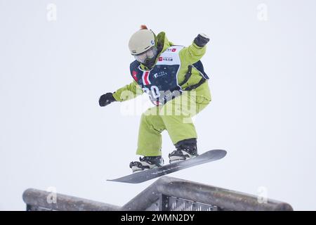 Nagano, Japon. 27 février 2024. Azumi Nakano Snowboarding : COWDAY Slopestyle 2024 chaud féminin de Slopestyle au parc de sports d'hiver Hakuba47 à Nagano, Japon . Crédit : AFLO SPORT/Alamy Live News Banque D'Images