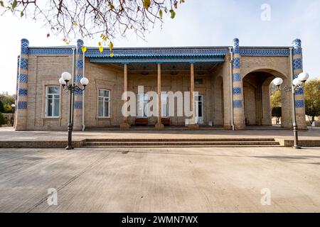 Dans la cour du Palais Nurullabai (la résidence des Khiva khans) par une journée ensoleillée. Le palais d'été du Khan. Banque D'Images