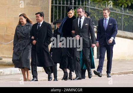 La princesse Alexie de Grèce et de Danemark (à gauche) et le prince Nikolaos de Grèce et de Danemark (deuxième à droite) et son épouse la princesse Tatiana de Grèce et de Danemark, assistent à un service d'action de grâce pour la vie du roi Constantin des Hellènes à la chapelle Saint-Georges, au château de Windsor, dans le Berkshire. Date de la photo : mardi 27 février 2024. Banque D'Images