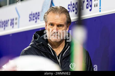 EHC Kloten - Lausanne HC, Stimo Arena, Ligue nationale NL, saison régulière : Geoff Ward, Headcoach Lausanne HC. (Kloten, Schweiz, 17.02.2024) Banque D'Images