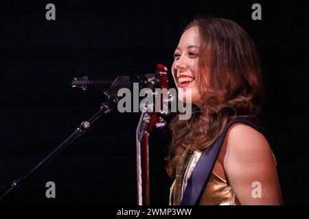 Copenhague, Danemark. 26 février 2024. La chanteuse, compositrice et musicienne islandaise Laufey donne un concert à VEGA à Copenhague. (Crédit photo : Gonzales photo/Alamy Live News Banque D'Images