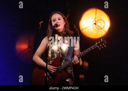 Copenhague, Danemark. 26 février 2024. La chanteuse, compositrice et musicienne islandaise Laufey donne un concert à VEGA à Copenhague. (Crédit photo : Gonzales photo/Alamy Live News Banque D'Images