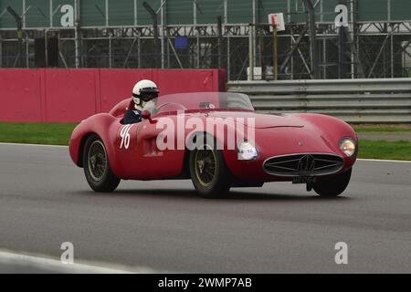 Alex Hearnden, Maserati 300S, première sortie en 1952 le Trophée Pomeroy présente des voitures de toutes les époques et de tous les types, c’est le Vintage Sports car Club, VSCC, FIR Banque D'Images