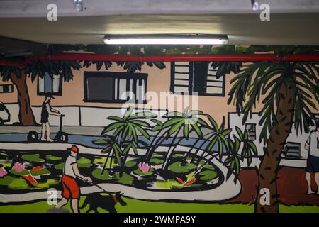 Panorama artistique moderne de tel Aviv par Olga Kundina des œuvres d'art ont été peintes sur les murs intérieurs du parking souterrain du boulevard Rothschild, Banque D'Images