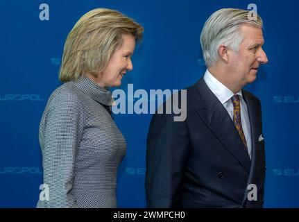 La Haye, Niederlande. 27 février 2024. Le Roi Filip et la Reine Mathilde de Belgique à Europol à la Haye, le 27 février 2024, pour une visite . Europol est l'agence de police européenne qui aide les États membres de l'Union européenne à prévenir et à combattre toutes les formes graves de criminalité organisée et internationale, de cybercriminalité et de terrorisme crédit : Albert Nieboer/Netherlands OUT/point de vue OUT/dpa/Alamy Live News Banque D'Images