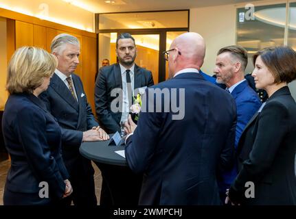 La Haye, Niederlande. 27 février 2024. Le Roi Filip de Belgique à Europol à la Haye, le 27 février 2024, pour une visite . Europol est l'agence de police européenne qui aide les États membres de l'Union européenne à prévenir et à combattre toutes les formes graves de criminalité organisée et internationale, de cybercriminalité et de terrorisme crédit : Albert Nieboer/Netherlands OUT/point de vue OUT/dpa/Alamy Live News Banque D'Images