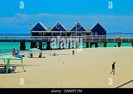 4 cabanes sur Busselton Australia Jetty Australie occidentale Banque D'Images