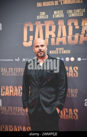 Naples, Italie. 26 février 2024. Le réalisateur et acteur italien Marco D'amore lors de la photocall du film Caracas au Space Cinema de Naples (photo de Paola Visone/Pacific Press/Sipa USA) crédit : Sipa USA/Alamy Live News Banque D'Images