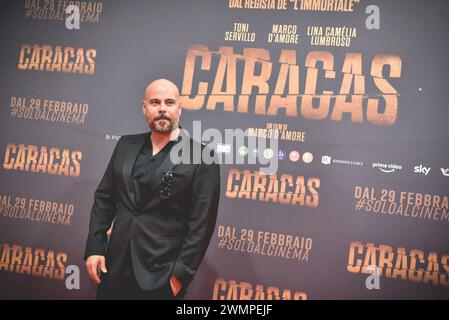 Naples, Italie. 26 février 2024. Le réalisateur et acteur italien Marco D'amore lors de la photocall du film Caracas au Space Cinema de Naples (photo de Paola Visone/Pacific Press/Sipa USA) crédit : Sipa USA/Alamy Live News Banque D'Images