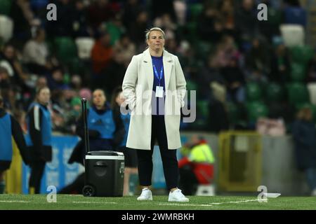 L'entraîneur d'Irlande du Nord Tanya Oxtoby lors du match de promotion/relégation de la Ligue des Nations féminines de l'UEFA à Windsor Park, Belfast. Date de la photo : mardi 27 février 2024. Banque D'Images