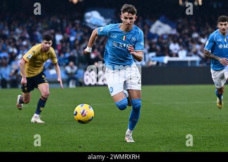 Jesper Lindstrom de SSC Napoli en action lors du match de Serie A TIM entre SSC Napoli et Gênes CFC au Diego Armando Maradona Stadium à Naples, IT Banque D'Images