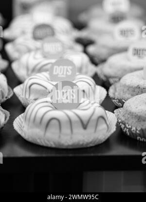 Beignets assortis avec différentes garnitures Banque D'Images