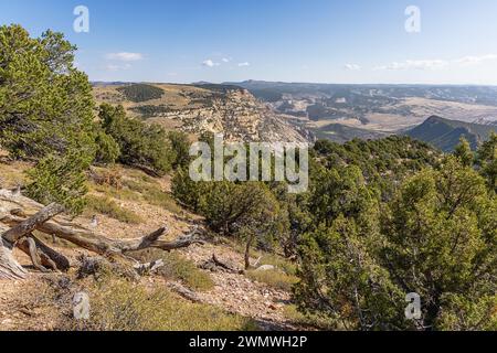 Paysage montagneux à Iron Springs Bench Overlook dans le Dinosaur National Monument Banque D'Images