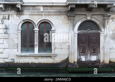 Casa Cini sur canal Grande à Cannaregio sestiere dans le centre historique de Venise, Vénétie, Italie © Wojciech Strozyk / Alamy Stock photo Banque D'Images