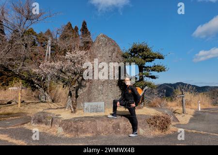 Marqueur à la fin de la route de pèlerinage de Kumano Kodo Nakahechi, Nachisan, Wakayama, Japon Banque D'Images