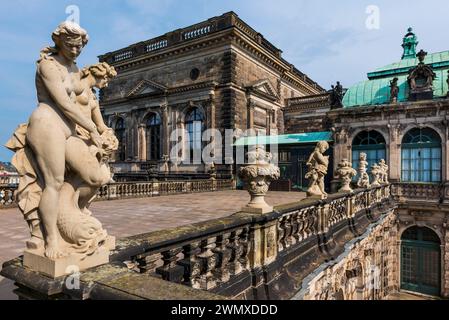 Sculptures dans le Zwinger, parc, complexe de parc, architecture, attraction, célèbre, historique, histoire, architecture, bâtiment, UNESCO, Patrimoine mondial Banque D'Images