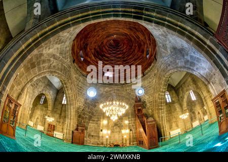 Grande mosquée d'Erzurum ou Mosquée Atabey, nef centrale et plafond, Erzurum, Turquie Banque D'Images