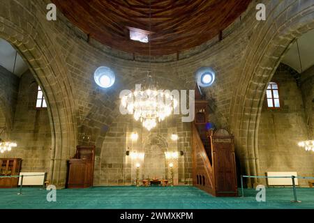 Grande mosquée d'Erzurum ou Mosquée Atabey, nef centrale et plafond, Erzurum, Turquie Banque D'Images