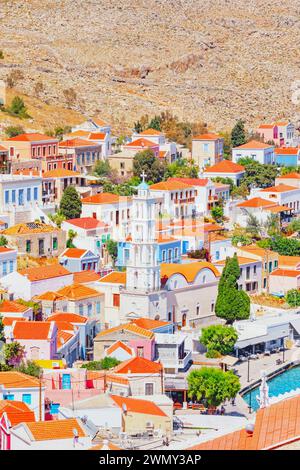 Grèce, Îles du Dodécanèse, Île de Halki, Emporio Town, vue du sommet Banque D'Images
