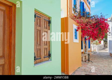 Grèce, Îles du Dodécanèse, Île de Halki, Rue de la vieille ville du village Emporio Banque D'Images