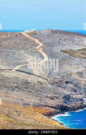 Grèce, îles du Dodécanèse, île de Sifnos, chemin menant au monastère d'Agios Georgios Banque D'Images