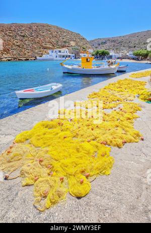 Grèce, îles du Dodécanèse, île de Sifnos, bateaux de pêche, Heronissos Banque D'Images