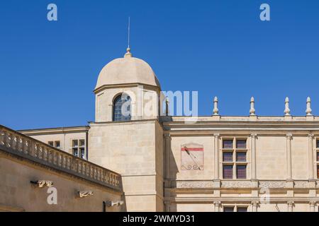 France, Drôme, Grignan, classé parmi les plus beaux villages de France, avec le château où a vécu Madame de Sévigné et la collégiale Saint-Sauveur où se trouve le tombeau de la marquise Banque D'Images