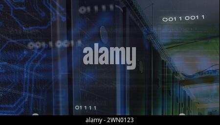 Image du traitement des données et du circuit intégré sur les serveurs Banque D'Images