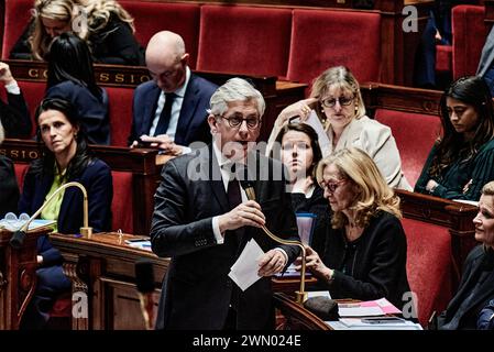 Paris, France. 27 février 2024. Antonin Burat/le Pictorium - séance des questions au gouvernement du 27 février 2024 à l'Assemblée nationale française - 27/02/2024 - France/Paris - le ministre délégué à la santé et à la prévention Frédéric Valletoux répond aux députés lors de la séance des questions au gouvernement du 27 février 2024 à l'Assemblée nationale française. Crédit : LE PICTORIUM/Alamy Live News Banque D'Images