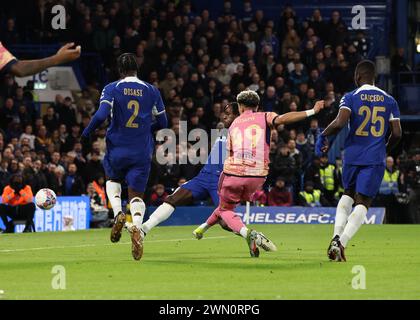 Londres, Royaume-Uni. 28 février 2024. Mateo Joseph de Leeds United marque le premier but lors du match de FA Cup à Stamford Bridge, Londres. Le crédit photo devrait se lire comme suit : David Klein/Sportimage crédit : Sportimage Ltd/Alamy Live News Banque D'Images