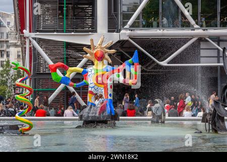 La fontaine Stravinsky, fontaine de Niki de Saint Phalle et jean Tinguely, Paris, France, Europe Banque D'Images