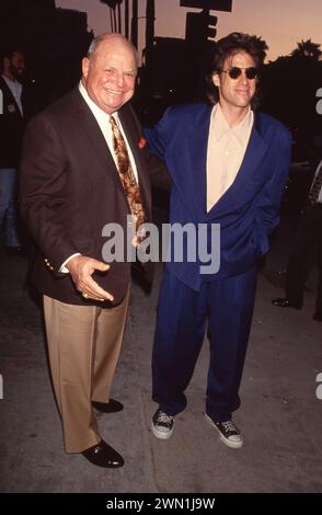 **PHOTO DE DOSSIER** Richard Lewis décède au 76 Don Rickles et Richard Lewis juin 1993 crédit : Ralph Dominguez/MediaPunch Banque D'Images