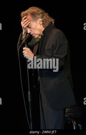 **PHOTO** Richard Lewis décède au 76 COCONUT CREEK, FL - OCTOBRE 07 : le comédien Richard Lewis se produit au Seminole Coconut Creek Casino le 7 octobre 2017 à Coconut Creek, Floride. Crédit : mpi04/MediaPunch Banque D'Images