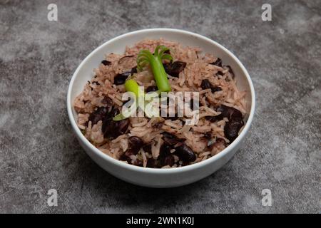 Cuisine des Caraïbes. Riz et pois Banque D'Images