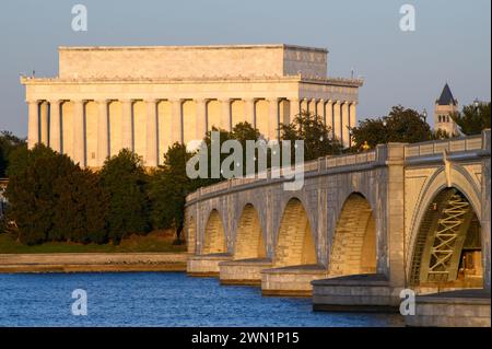 Le Lincoln Memorial et le pont d'Arlington à Washington DC Banque D'Images